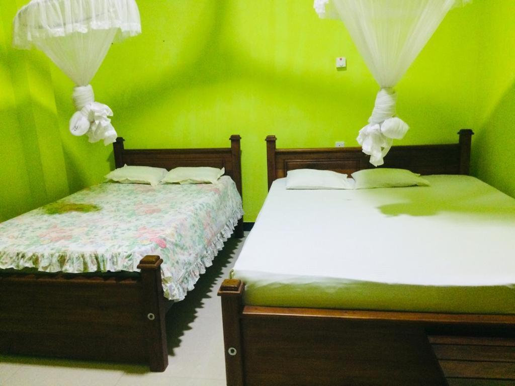 Ambel Homestay Anuradhapura Exterior foto